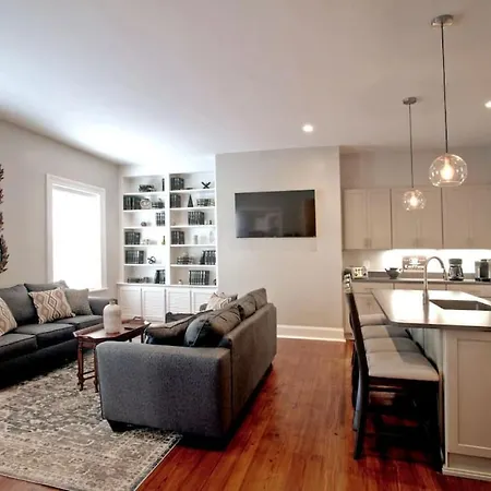 Newly Renovated 4 Bed 3 Bath And 2 Parking Spots Vila Savannah Exterior foto
