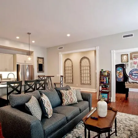 Newly Renovated 4 Bed 3 Bath And 2 Parking Spots Vila Savannah Exterior foto
