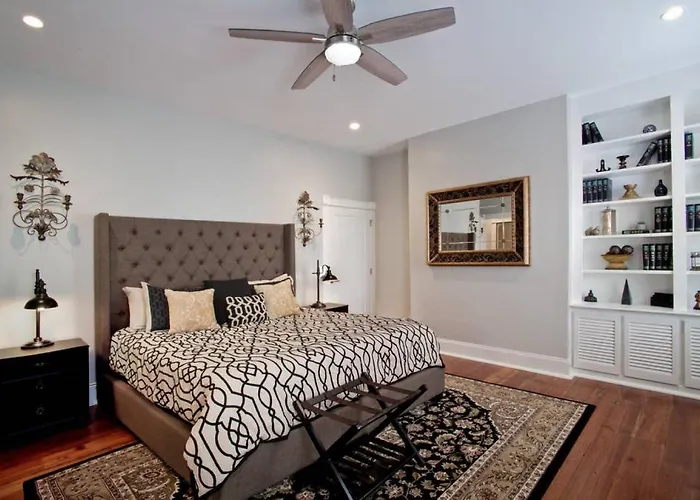 Newly Renovated 4 Bed 3 Bath And 2 Parking Spots