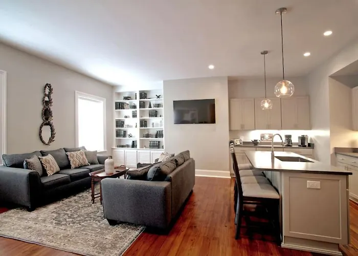 Newly Renovated 4 Bed 3 Bath And 2 Parking Spots