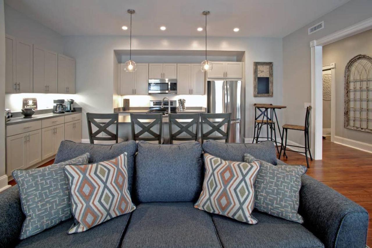 Newly Renovated 4 Bed 3 Bath And 2 Parking Spots