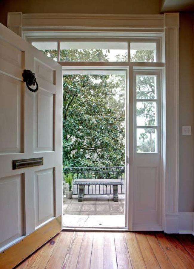 Newly Renovated 4 Bed 3 Bath And 2 Parking Spots Savannah
