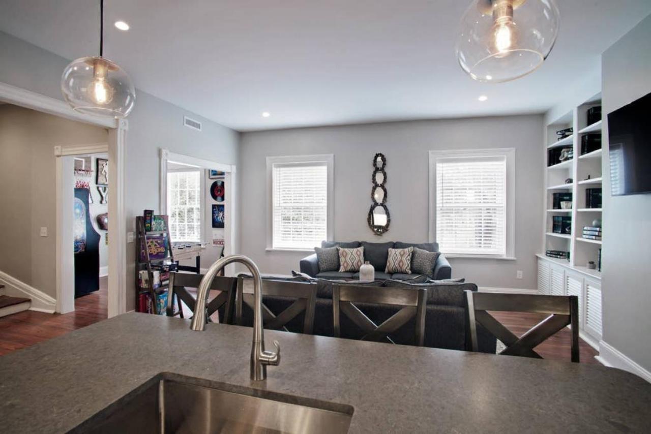 Holiday home Newly Renovated 4 Bed 3 Bath And 2 Parking Spots Savannah