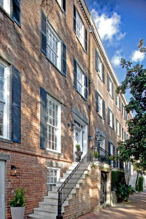 Newly Renovated 4 Bed 3 Bath And 2 Parking Spots