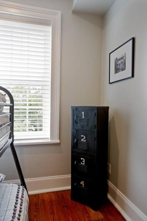 Newly Renovated 4 Bed 3 Bath And 2 Parking Spots * Savannah